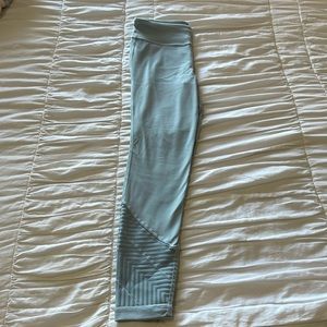 Athleta girl light blue, high rise flocked chit chat tight leggings. Size L(12)